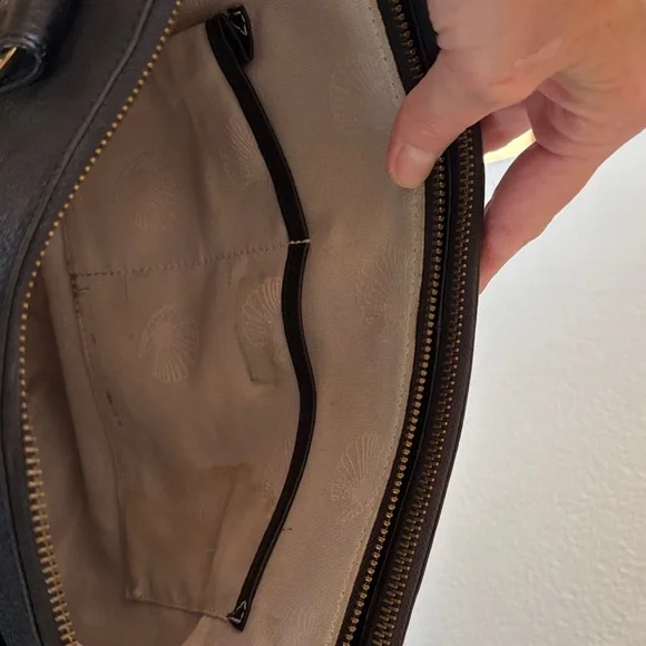 Modalu Pippa 2011 Black Leather Handbag with Gold Accents - Picture 9 of 13